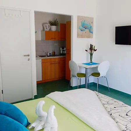 & Marinka Apartman Zára